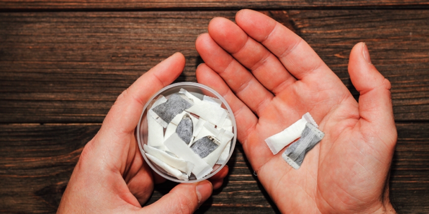 Ποια είναι η διαφορά μεταξύ των Pouches νικοτίνης και των Snus;